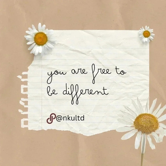 🆕️Minimalist 18K Gold Plated Stainless Steel Hoop Earrings 🌟 Trendy & Chic - Picture 8 of 14